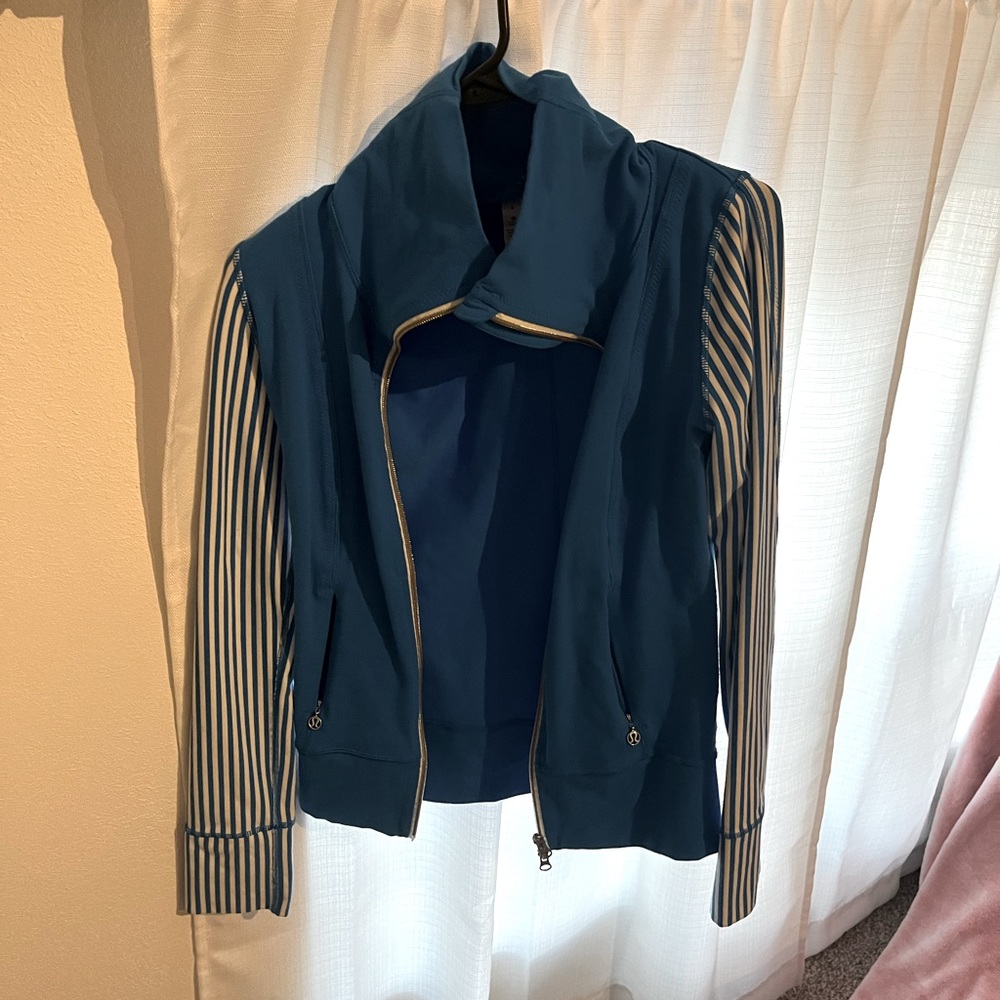Lululemon blue and white jacket, size 4